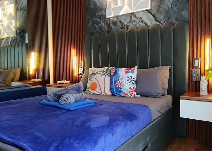 Amani's Bachelor Near Mactan Airport By A&c マクタン